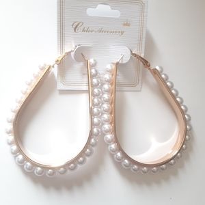 Chloe Accessory Pearls Hoop Earrings